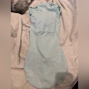 Sleepea Happiest Baby Swaddle Medium Teal. Used and washed once.